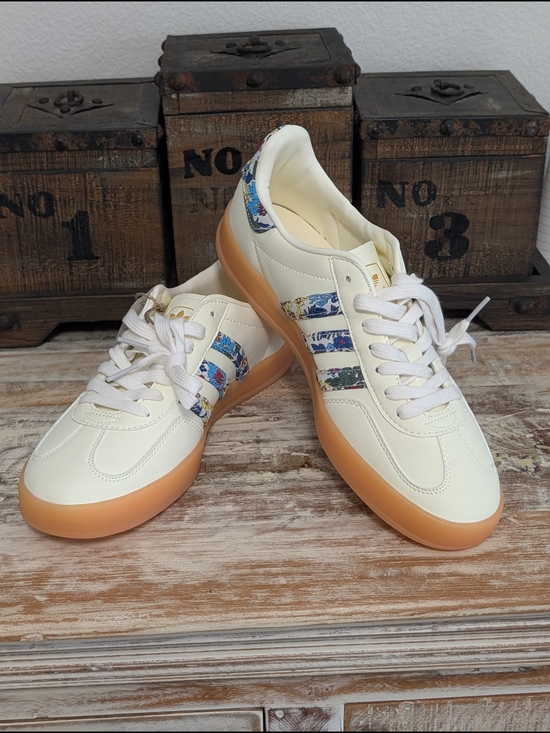 adidas Shoes - ADIDAS Gazelle NEW Liberty London size 9